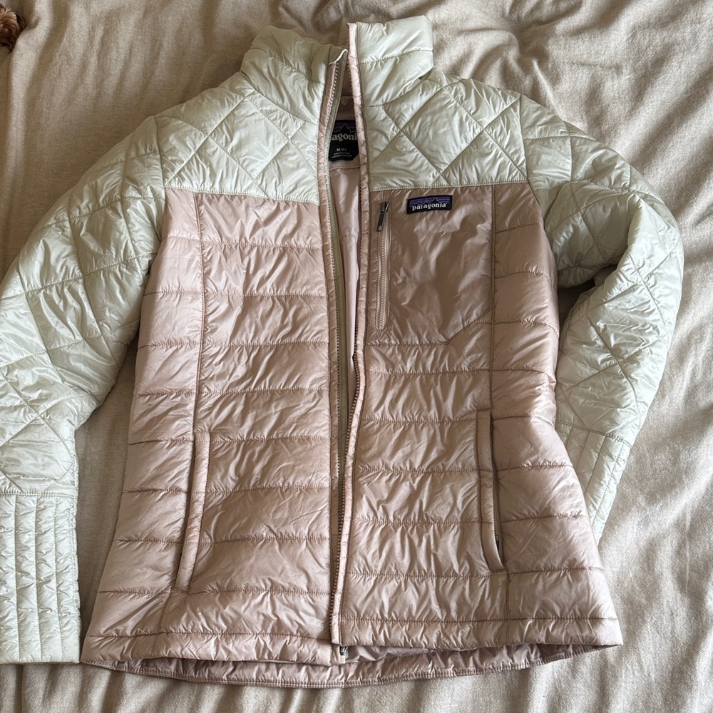 Patagonia Women's Cream and Pink Puffer Jacket